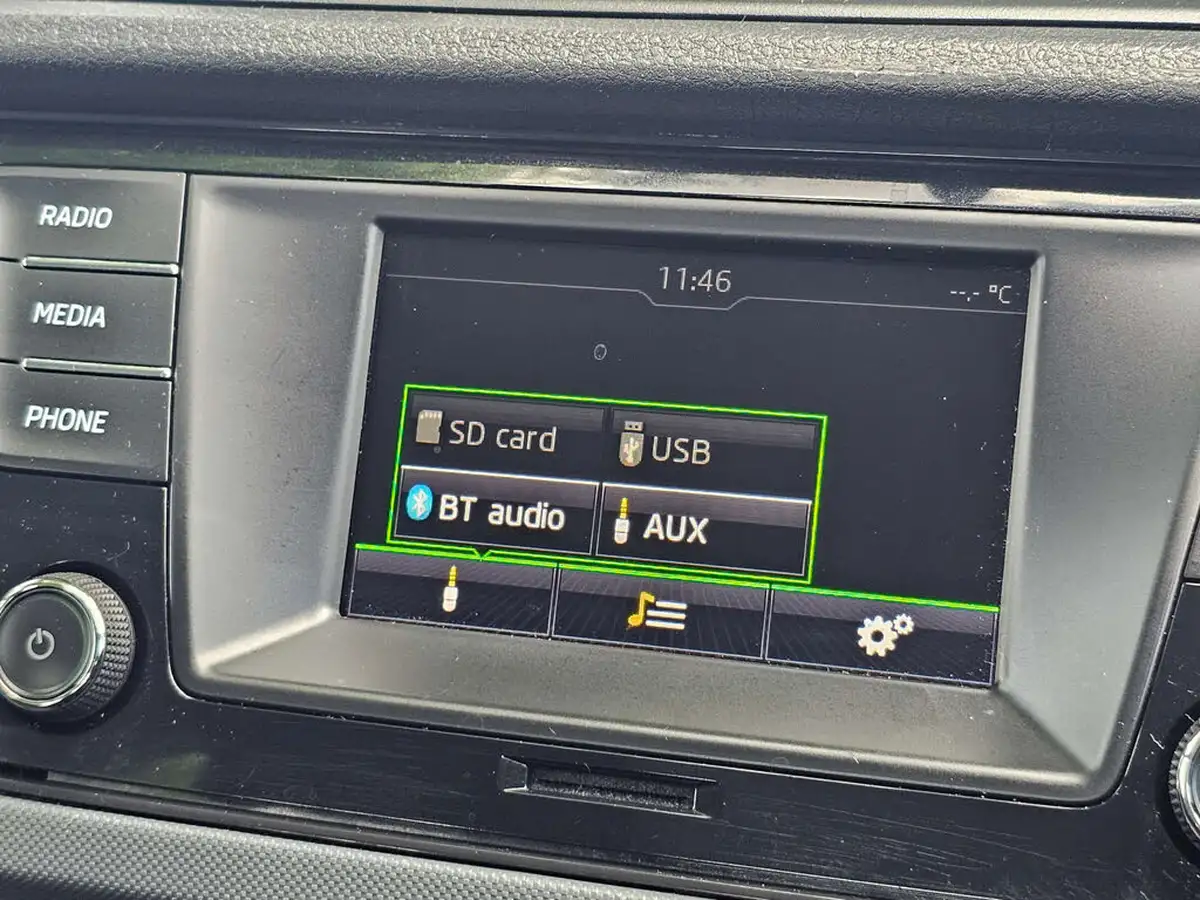 2018-skoda-fabia-10-mpi-s-plus-big-9