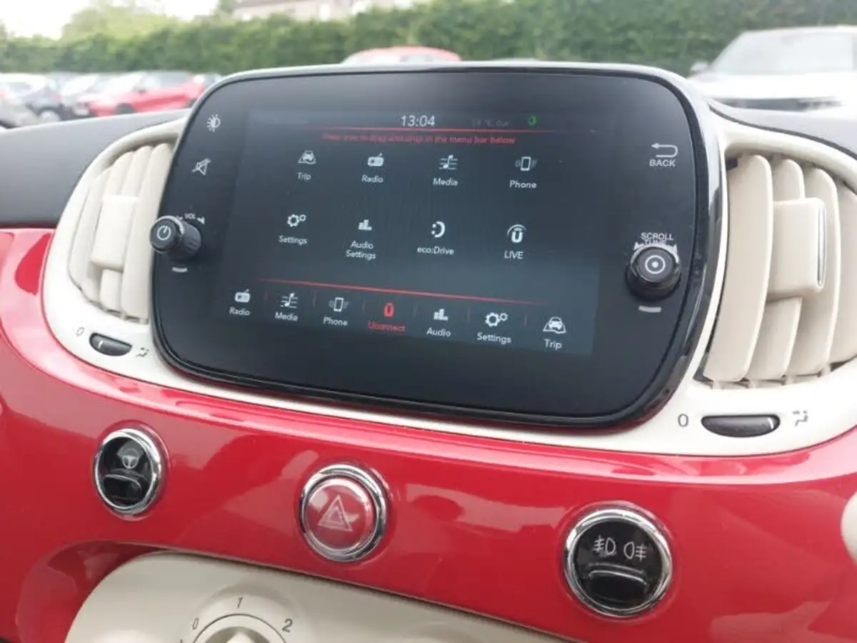 2021-fiat-500-10-lounge-big-14