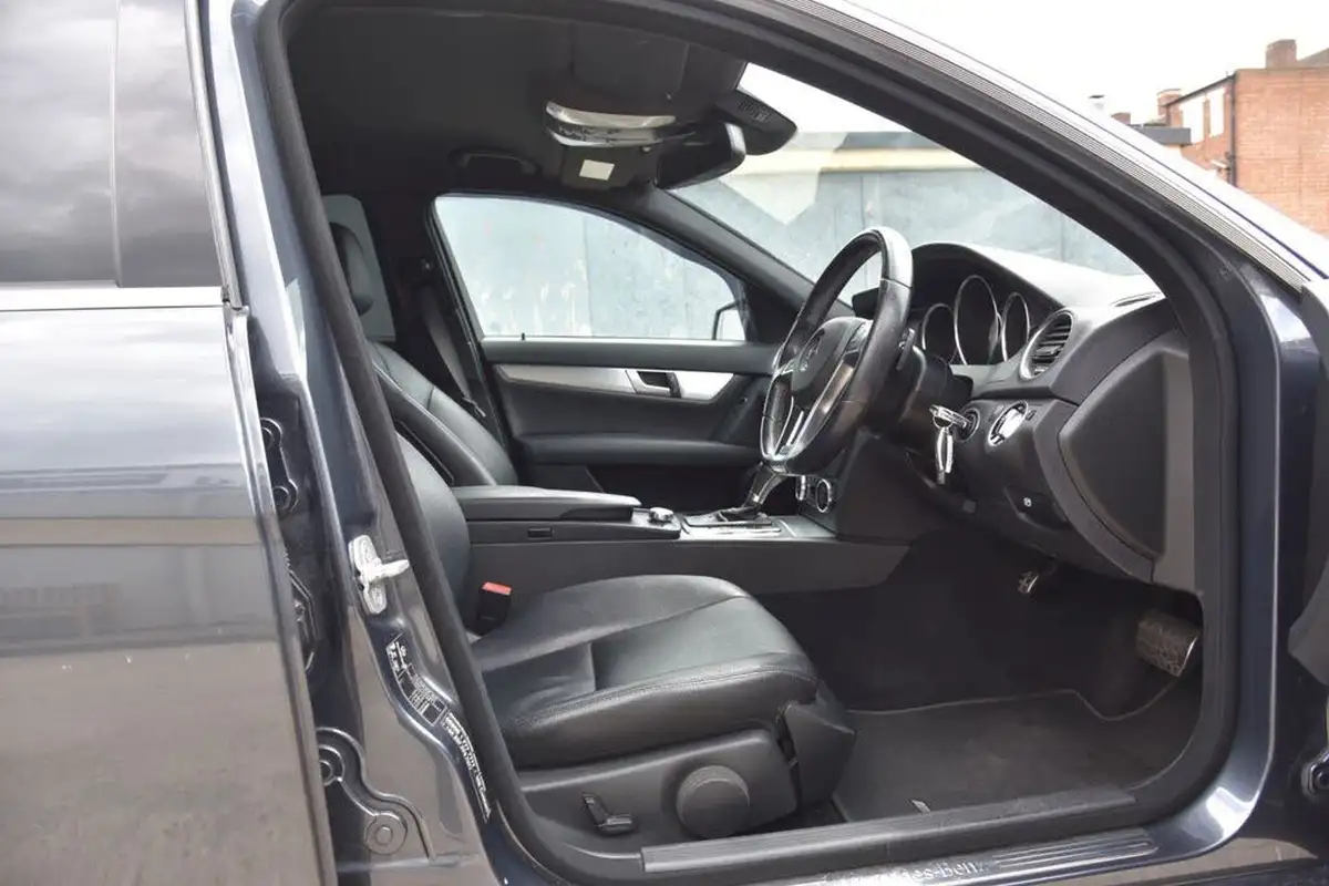 2013-mercedes-benz-c-class-21cdi-c220-cdi-amg-sport-saloon-4d-7g-tronic-plus-big-17