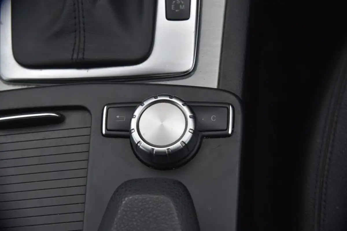 2013-mercedes-benz-c-class-21cdi-c220-cdi-amg-sport-saloon-4d-7g-tronic-plus-big-41