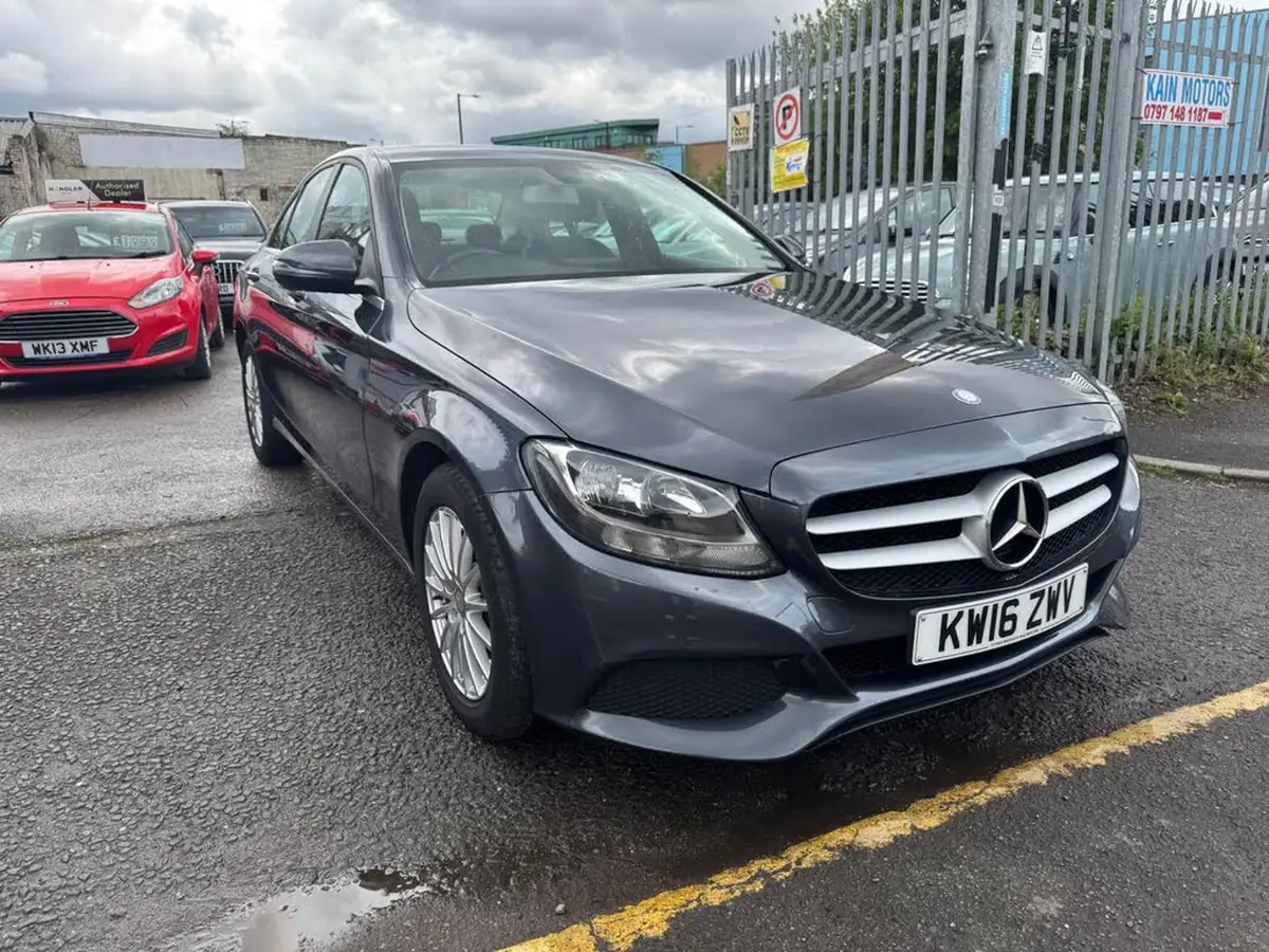 2016-mercedes-benz-c-class-16d-c200d-se-ss-saloon-4d-auto-big-0