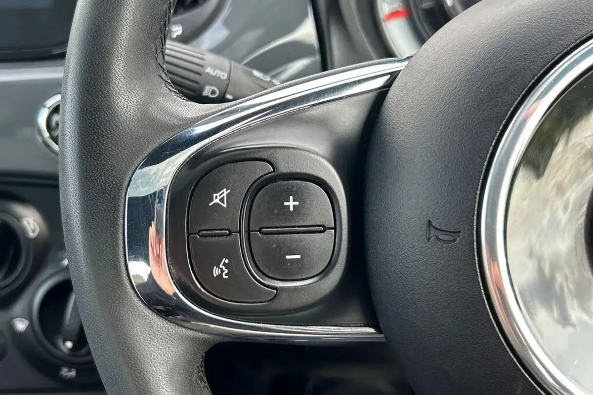 2022-fiat-500-10-dolcevita-big-15
