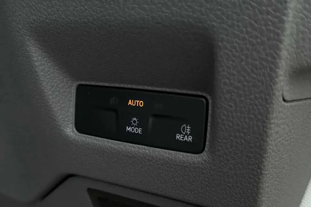 2024-volkswagen-crafter-20tdi-cr35-mwb-commerce-plus-140pseu6d-big-33