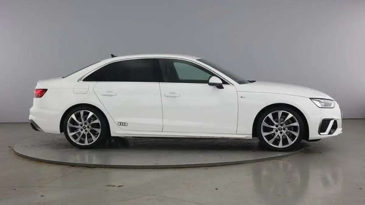 2022-audi-a4-20-35-tfsi-s-line-tronic-big-3