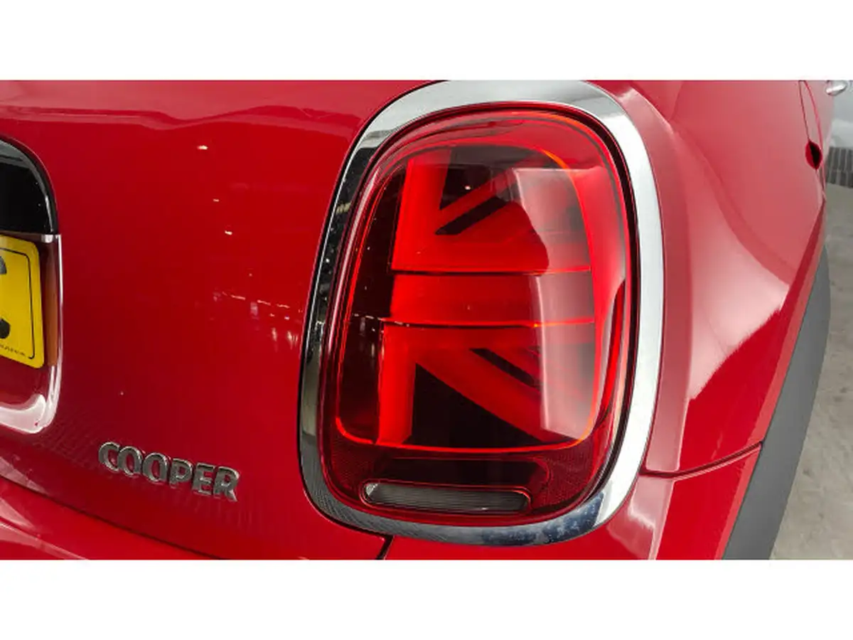 2022-mini-cooper-15-cooper-classic-hatchback-3d-big-21
