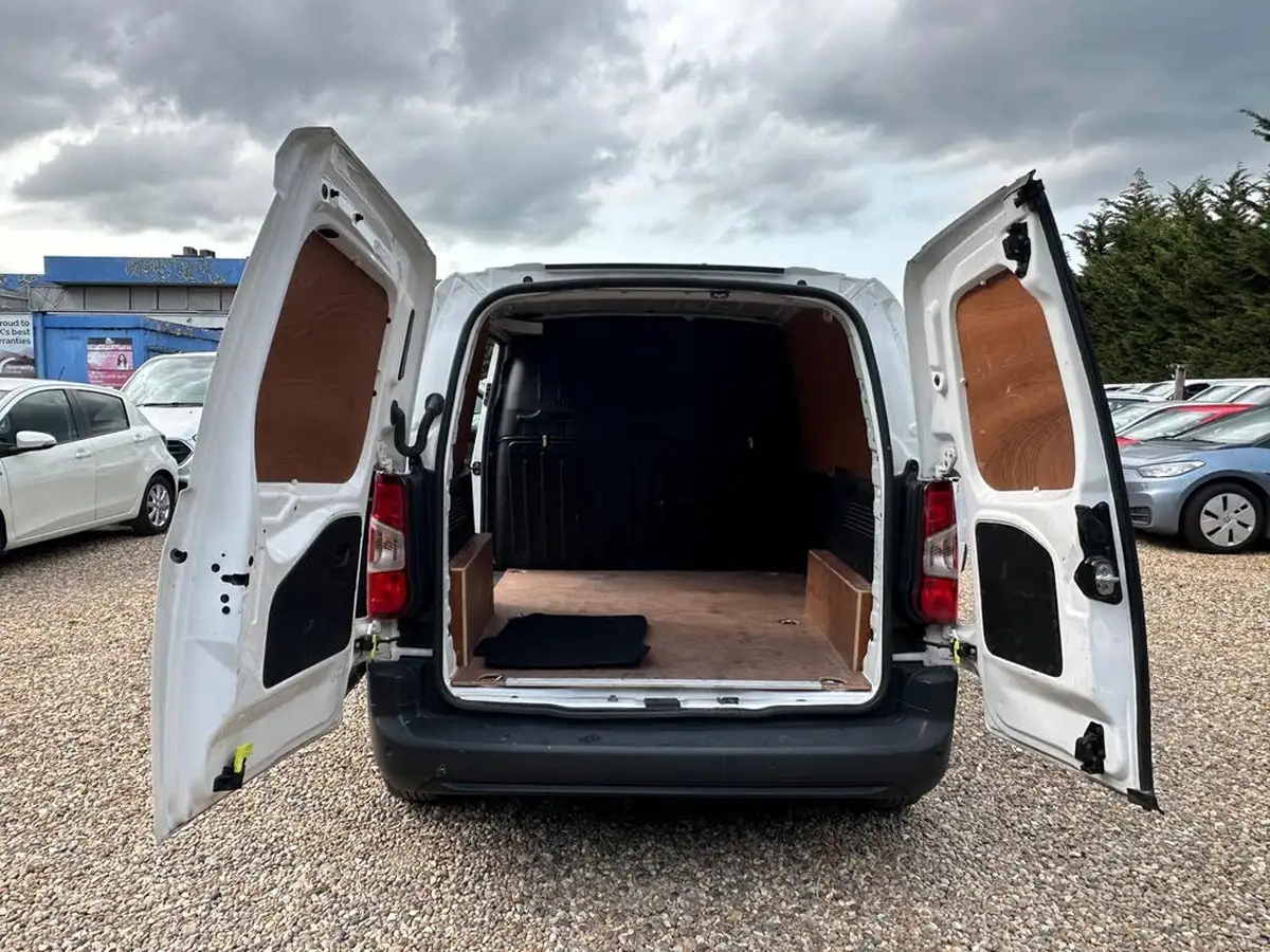 2020-citroen-berlingo-15bluehdi-650-enterprise-ss-big-21
