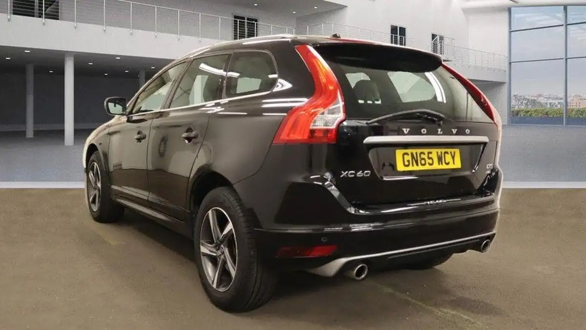 2015-volvo-xc60-24td-d5-r-design-lux-220bhp-ss-geartronic-big-4