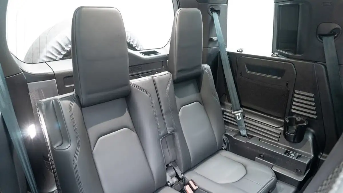 2024-land-rover-110-defender-30-d300-x-dynamic-hse-big-3
