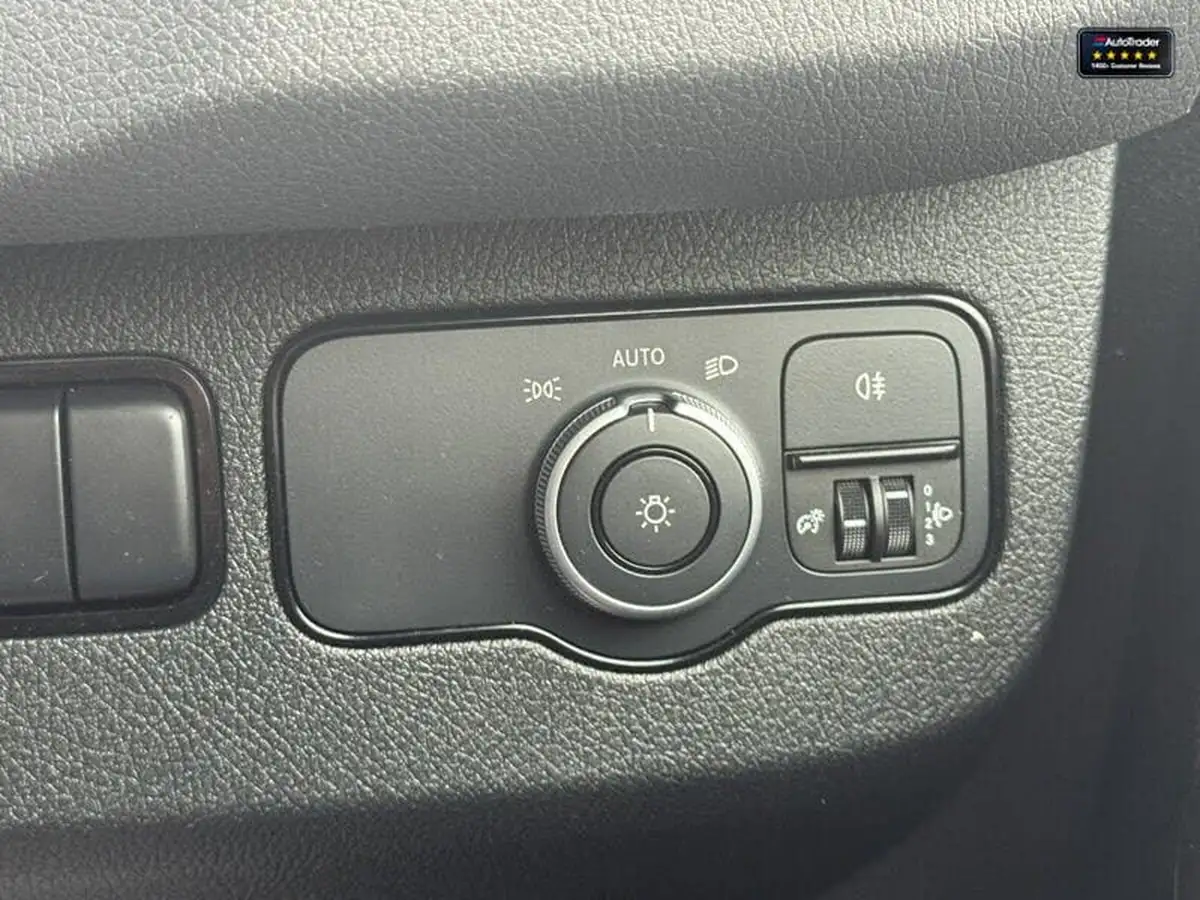2023-mercedes-benz-sprinter-big-21