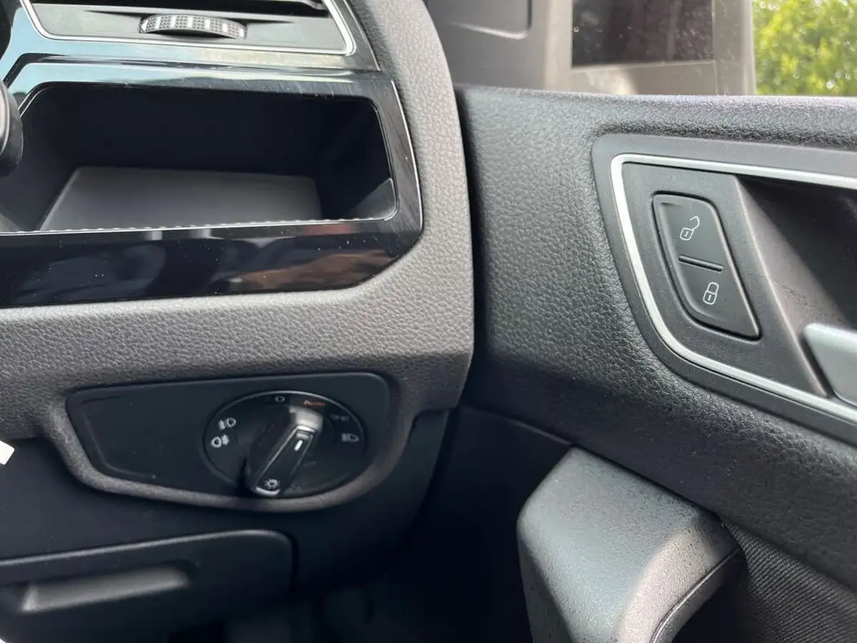 2021-volkswagen-touran-15-tsi-sel-big-30