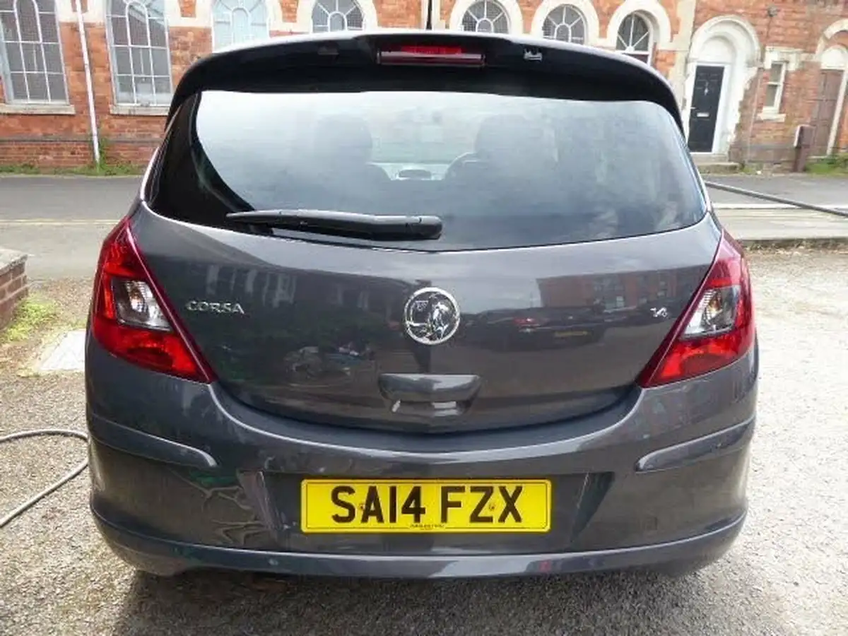 2014-vauxhall-corsa-14-sxi-5d-big-4