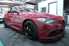 2017-alfa-romeo-giulia-20-veloce-small-6