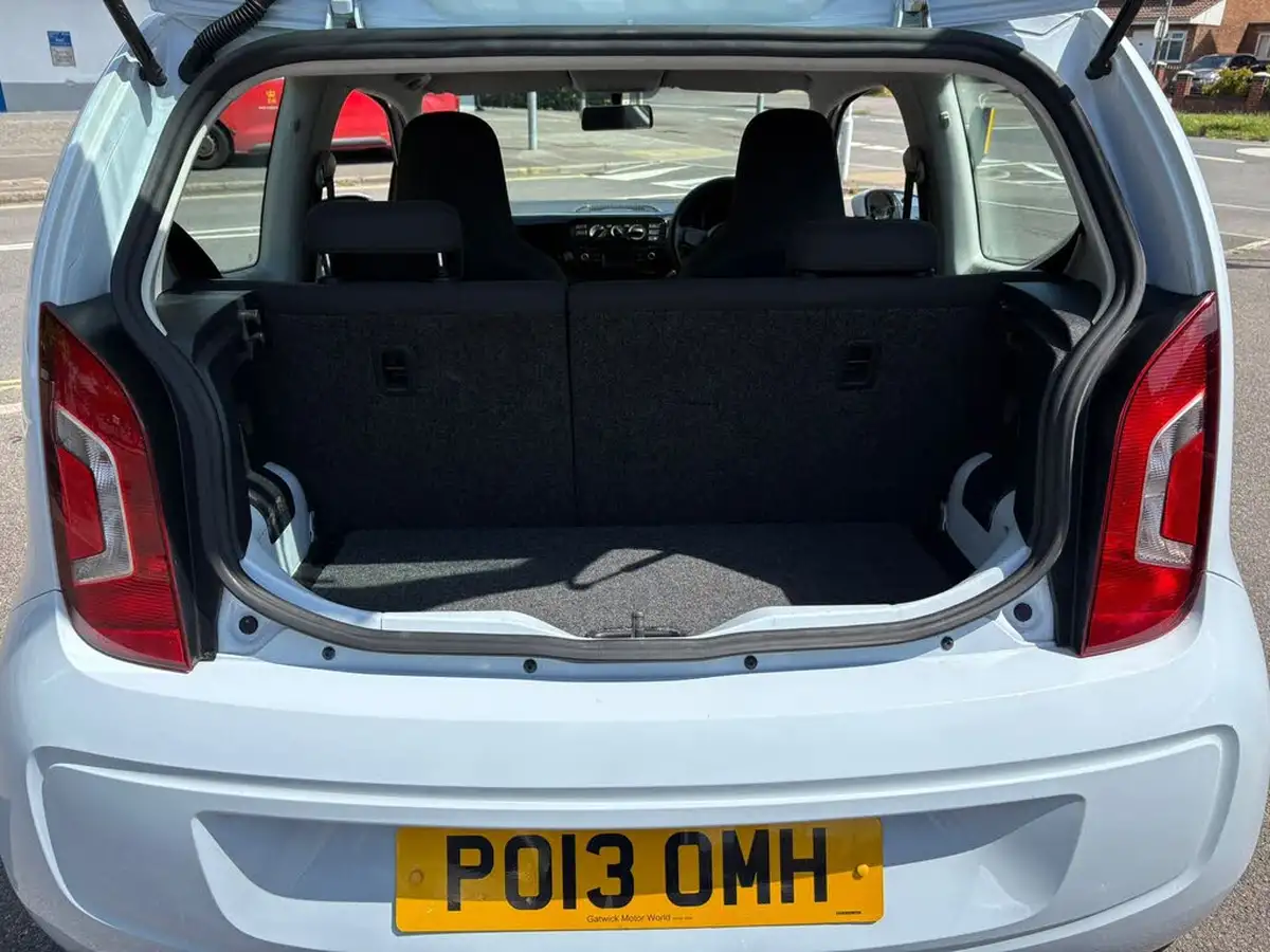 2013-volkswagen-up-10-move-up-59bhp-3d-big-8