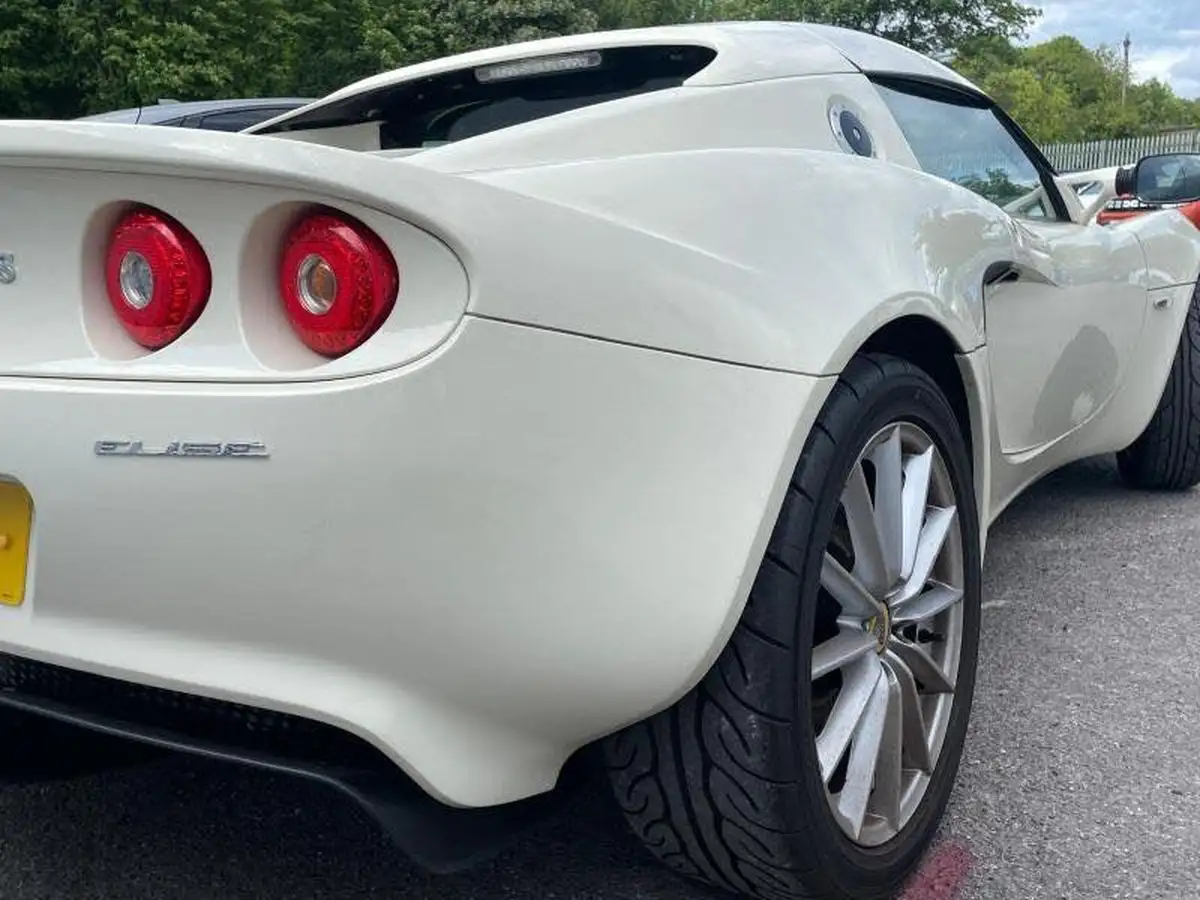2014-lotus-elise-16-cr-big-4