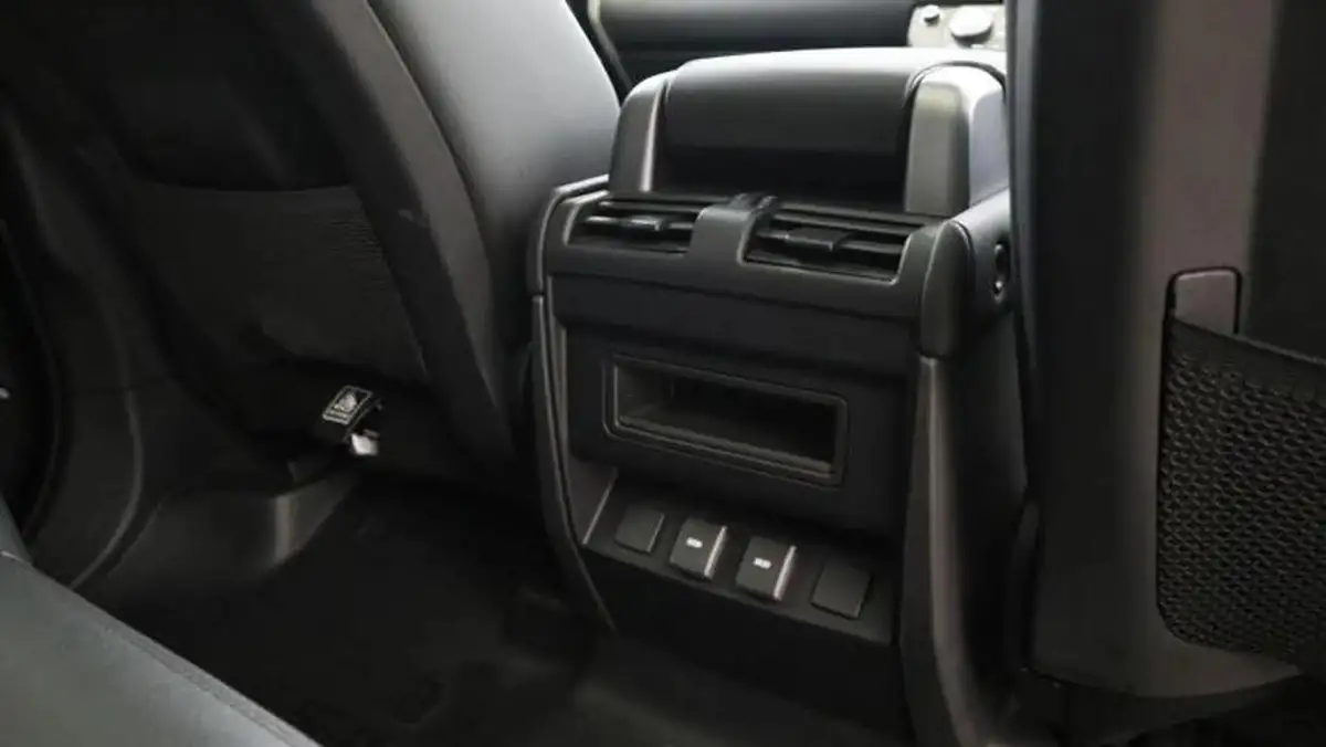 2023-land-rover-110-defender-30-d300-x-dynamic-se-big-16