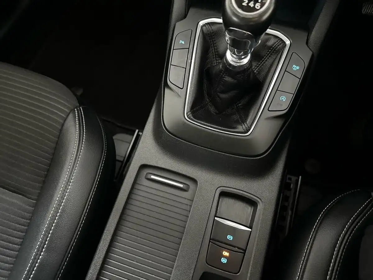 2020-ford-kuga-15-titanium-big-27