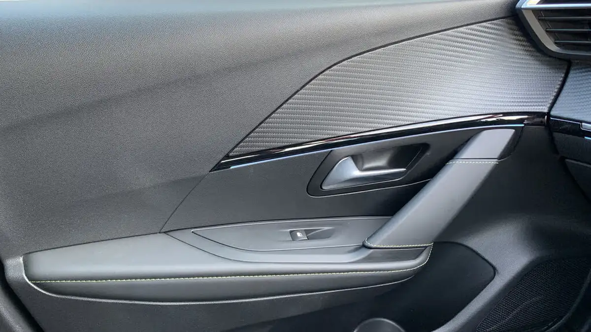 2022-peugeot-208-12-puretech-gt-premium-130bhp-eat8-big-40