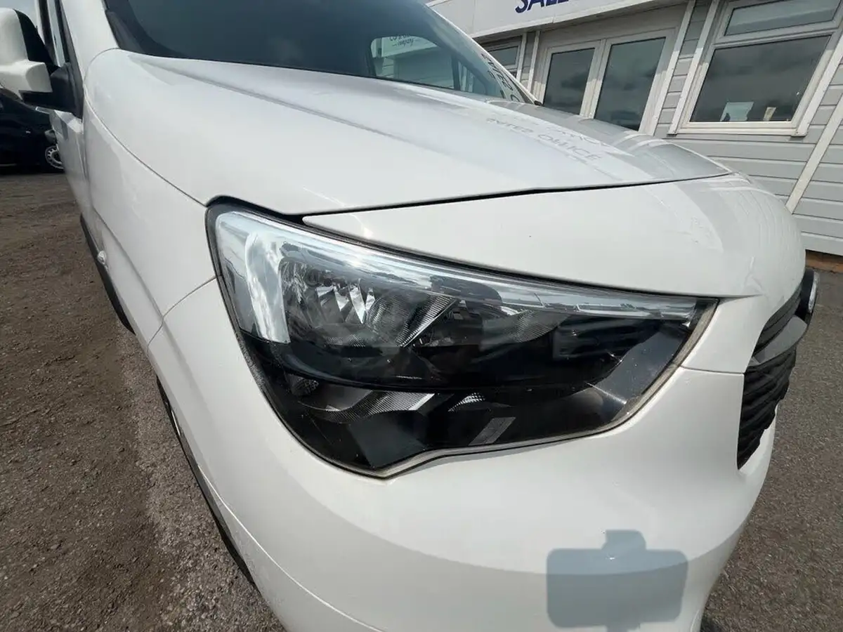 2021-vauxhall-combo-15cdti-sportive-2300-100pseu6dt-l1h1-panel-big-38