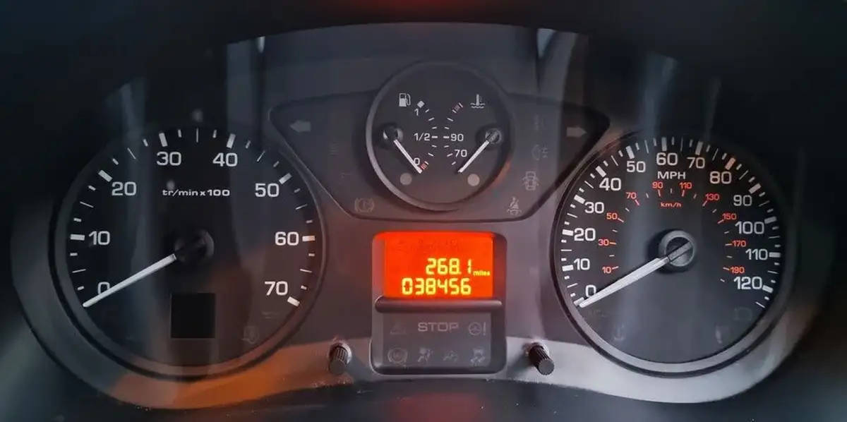 2018-citroen-berlingo-16bluehdi-multispace-feel-102ps-ss-etg6-big-22