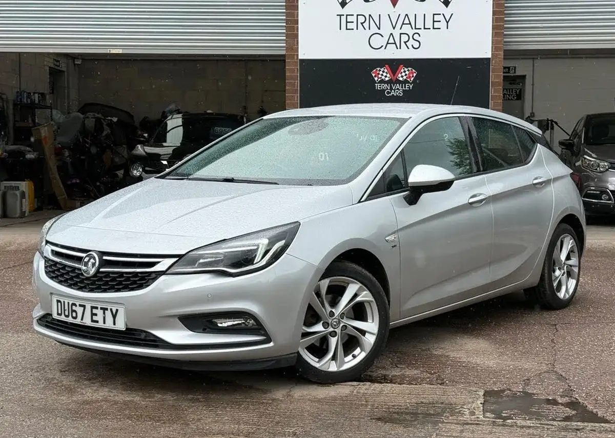 2017-vauxhall-astra-14i-16v-turbo-sri-150ps-hatchback-big-12