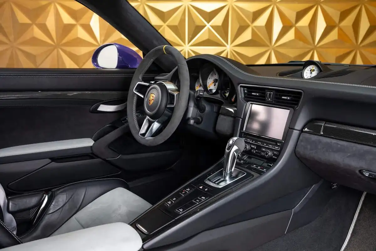 2016-porsche-911-big-14
