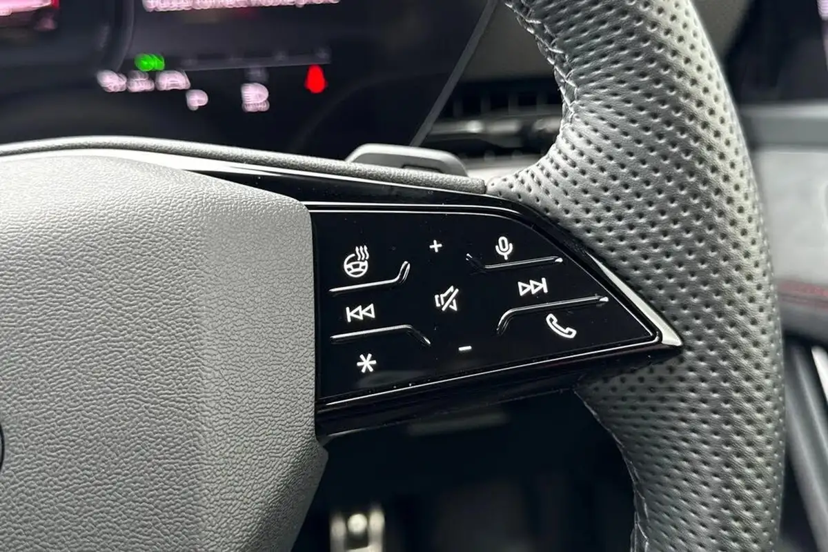 2025-audi-s6-e-tron-e-launch-edition-big-37