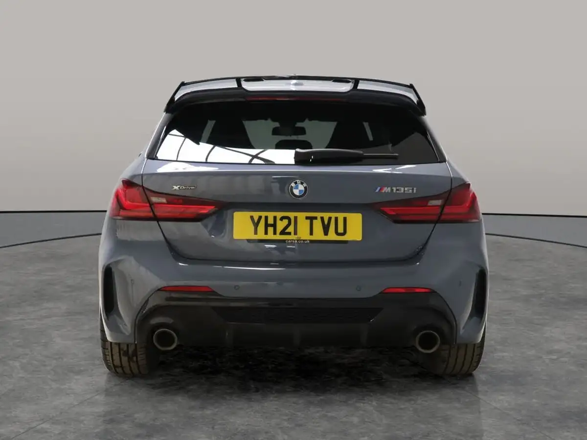 2021-bmw-1-series-20-m135i-xdrive-big-12