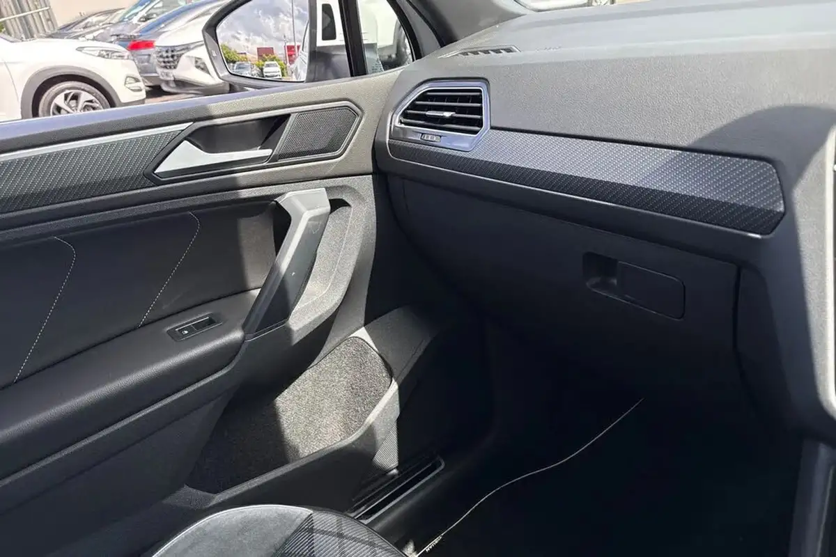2021-volkswagen-tiguan-15-tsi-r-line-big-60