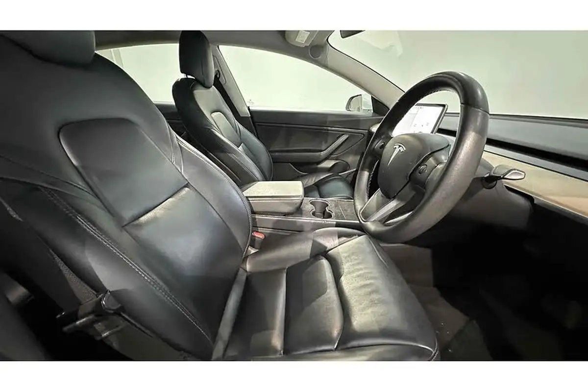 2020-tesla-model-3-e-standard-plus-big-33