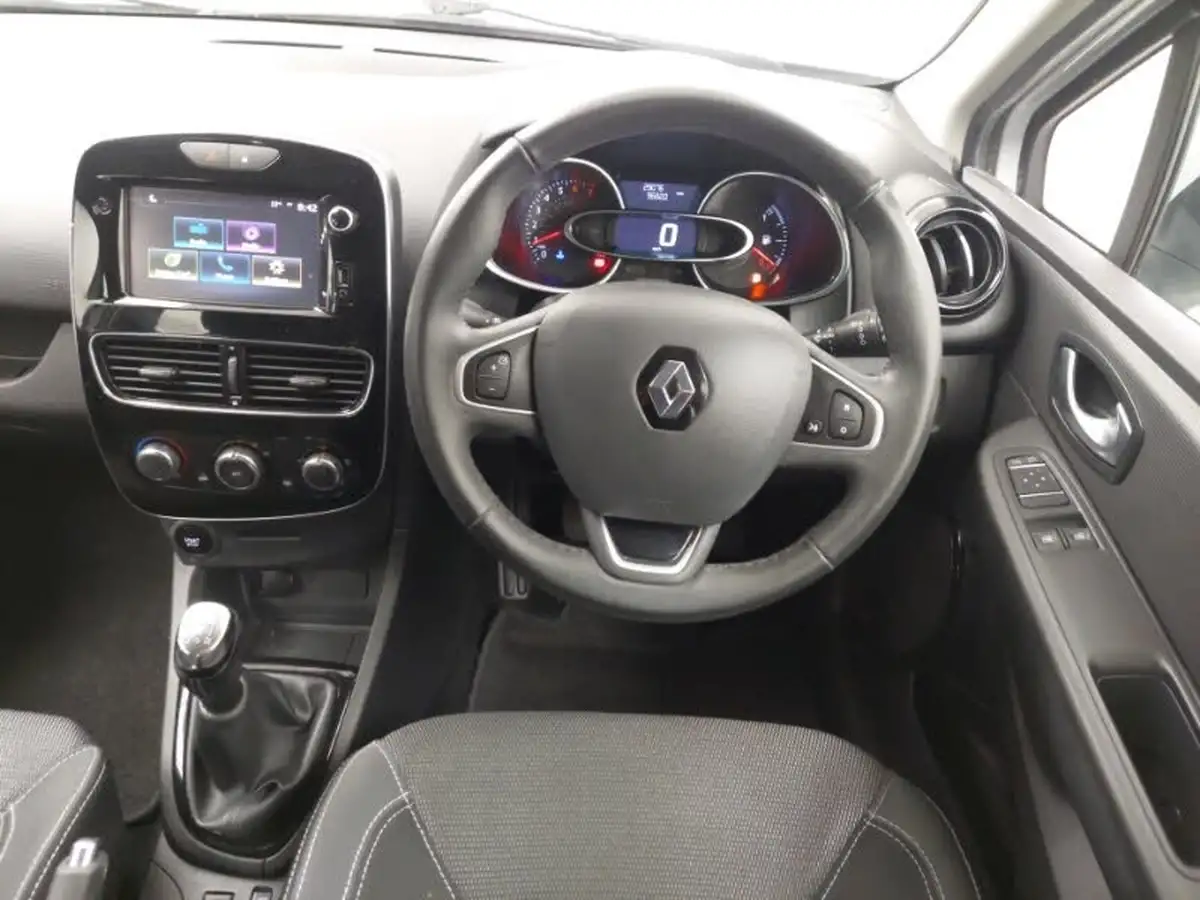 2017-renault-clio-09-tce-dynamique-nav-big-6
