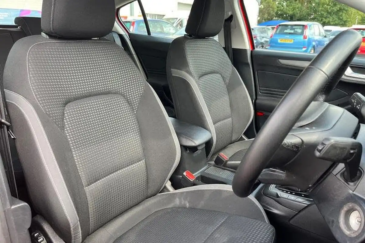 2022-ford-focus-10t-trend-hybrid-mhev-hatchback-powershift-big-16