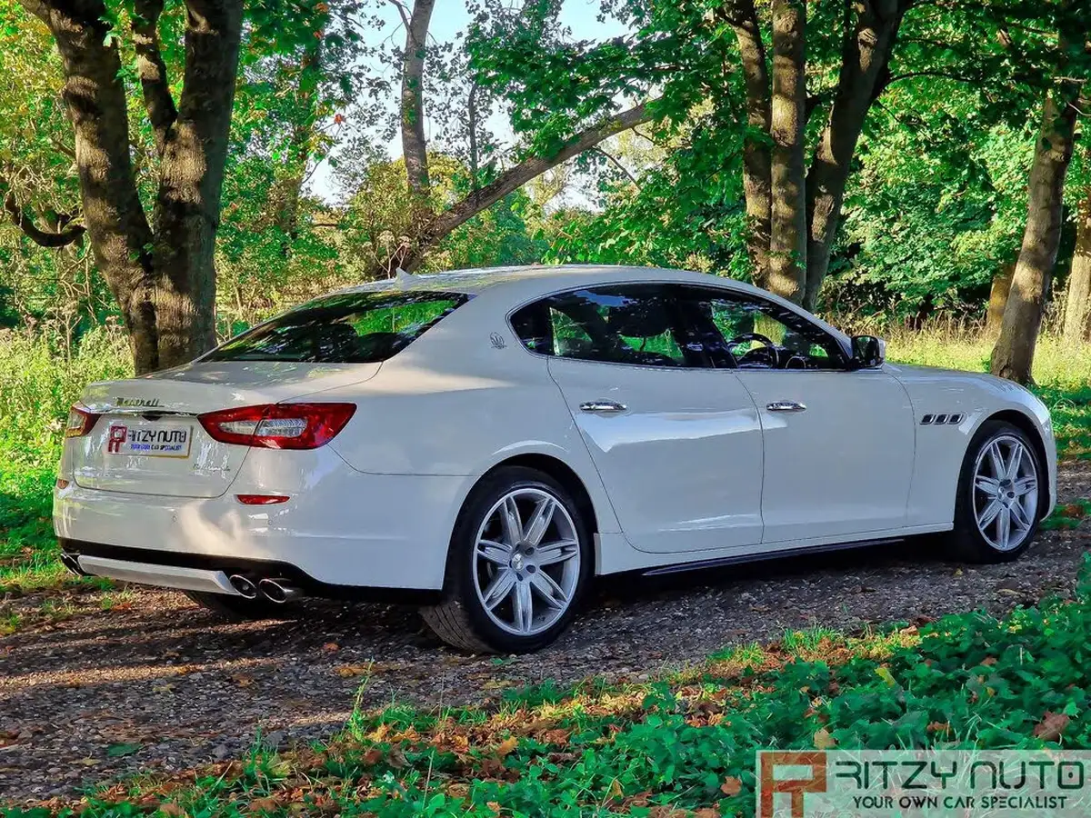 2016-maserati-quattroporte-30td-big-30
