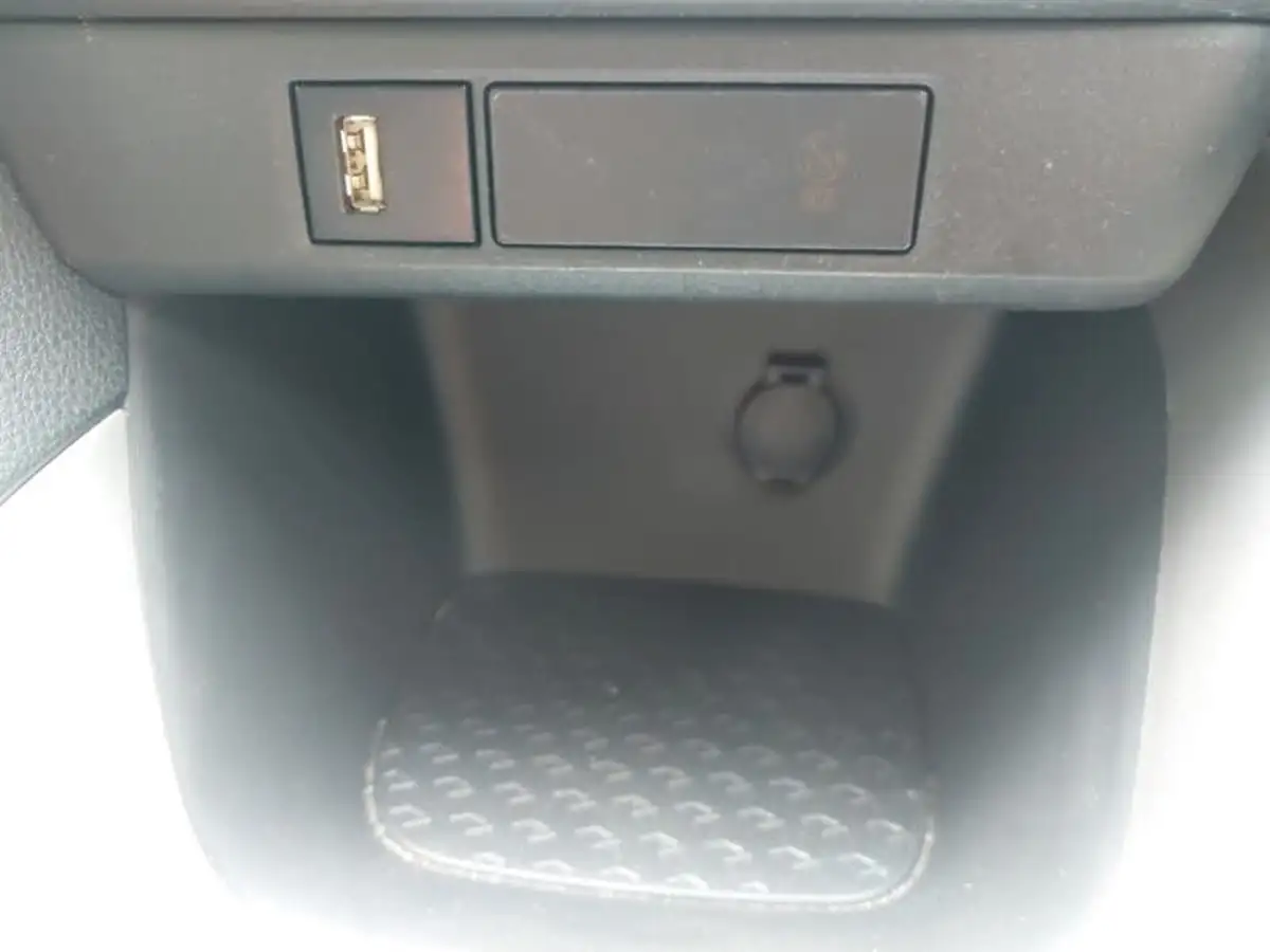 2022-mazda-mazda2-15-agile-big-13