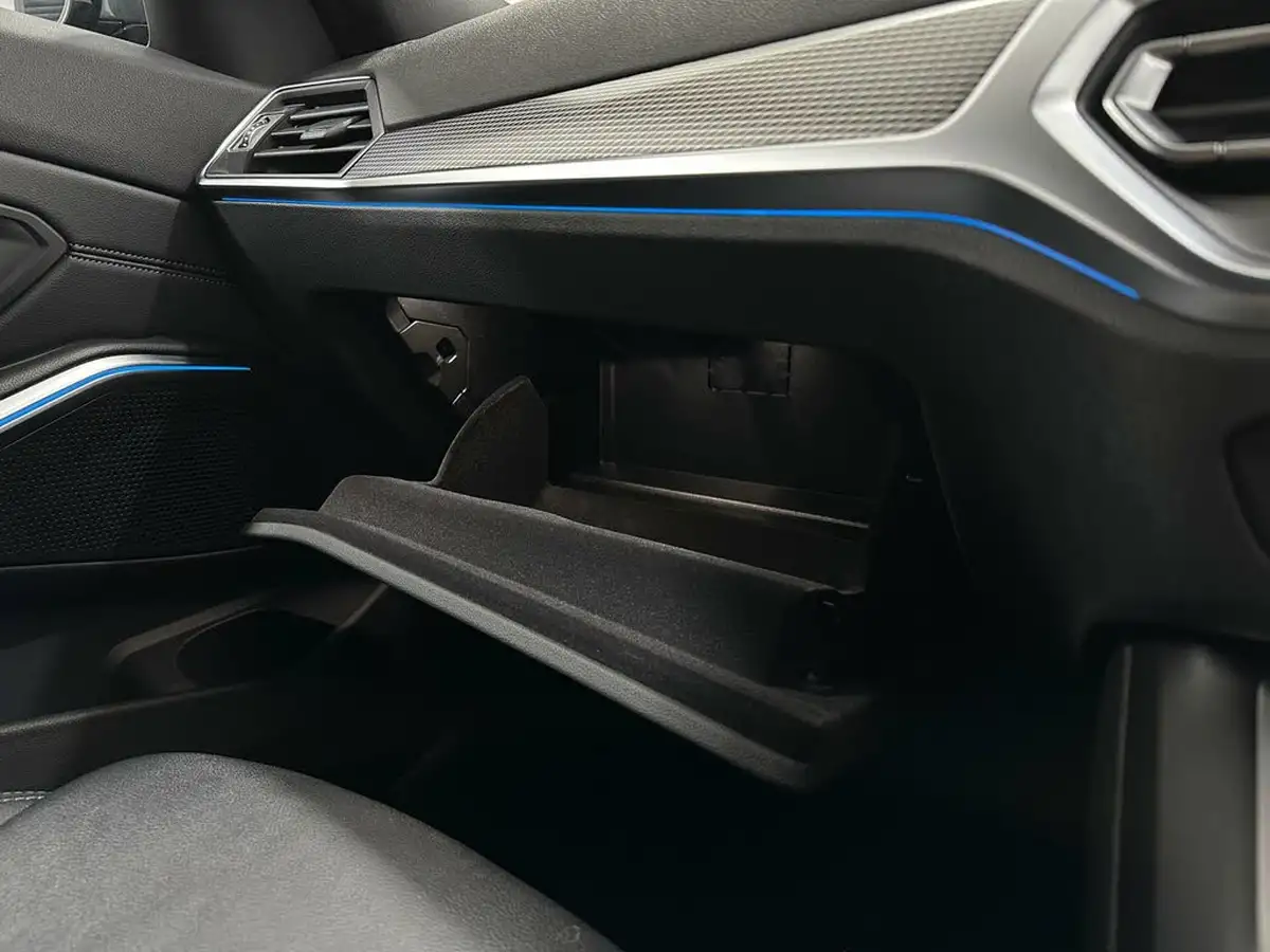 2021-bmw-3-series-20-330e-m-sport-touring-5d-big-26