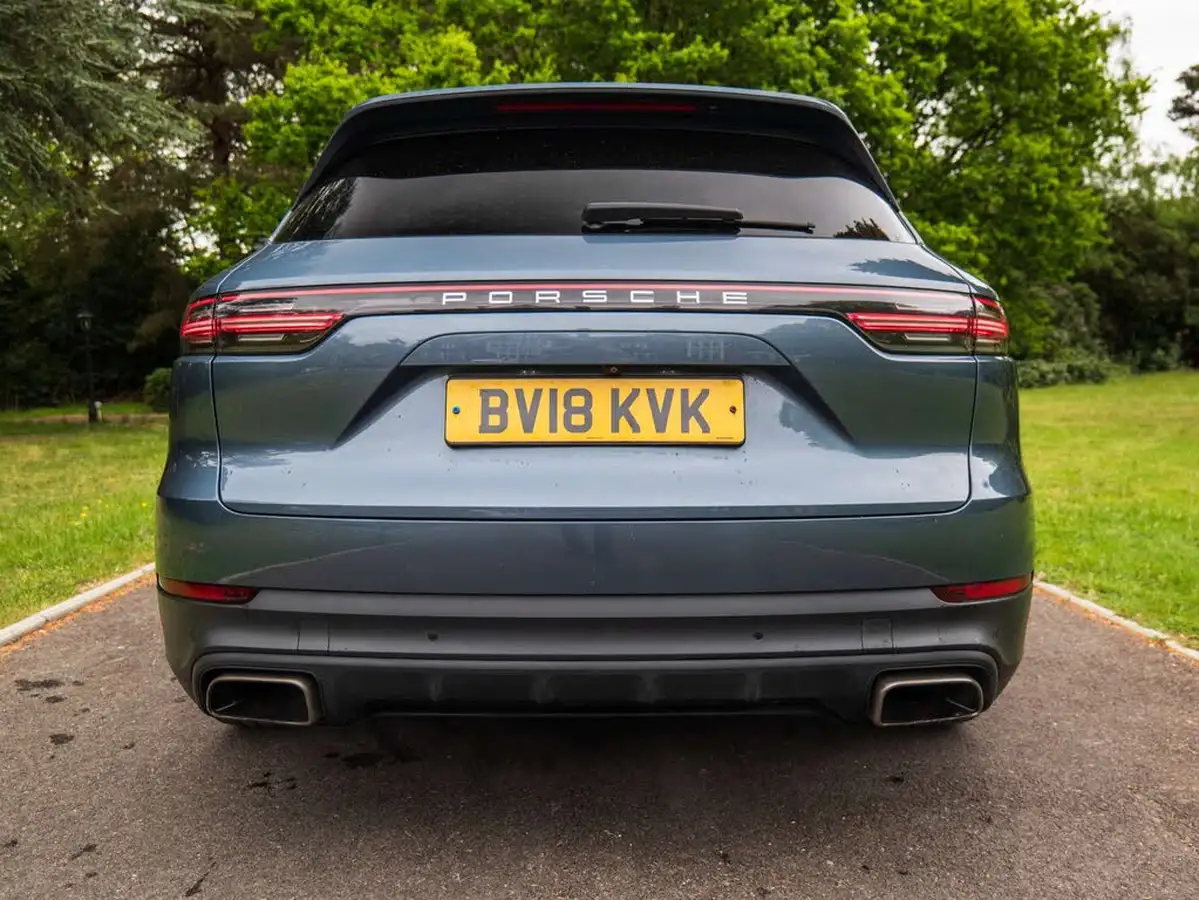 2018-porsche-cayenne-30-v6-big-38