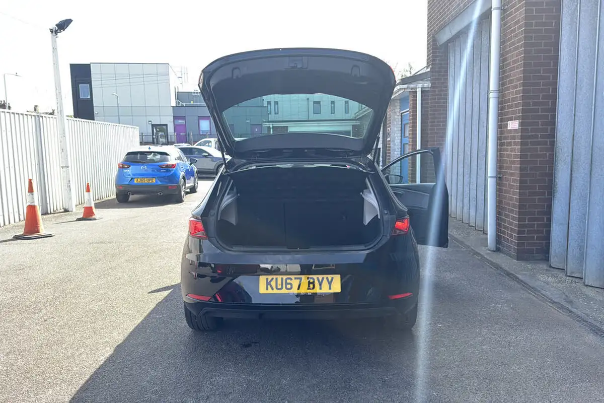 2017-seat-leon-12-tsi-se-dynamic-technology-hatchback-big-17