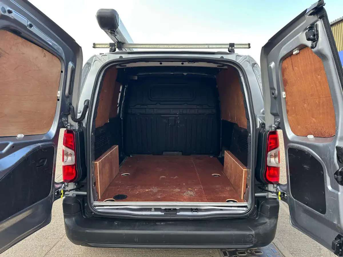 2019-vauxhall-combo-16cdti-edition-2000-100pseu6-big-8
