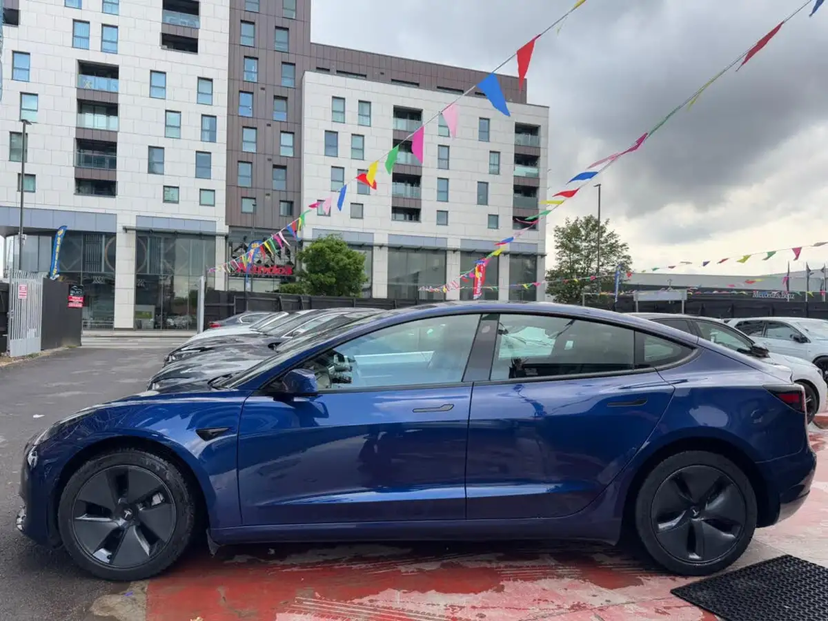 2021-tesla-model-3-e-standard-plus-big-11