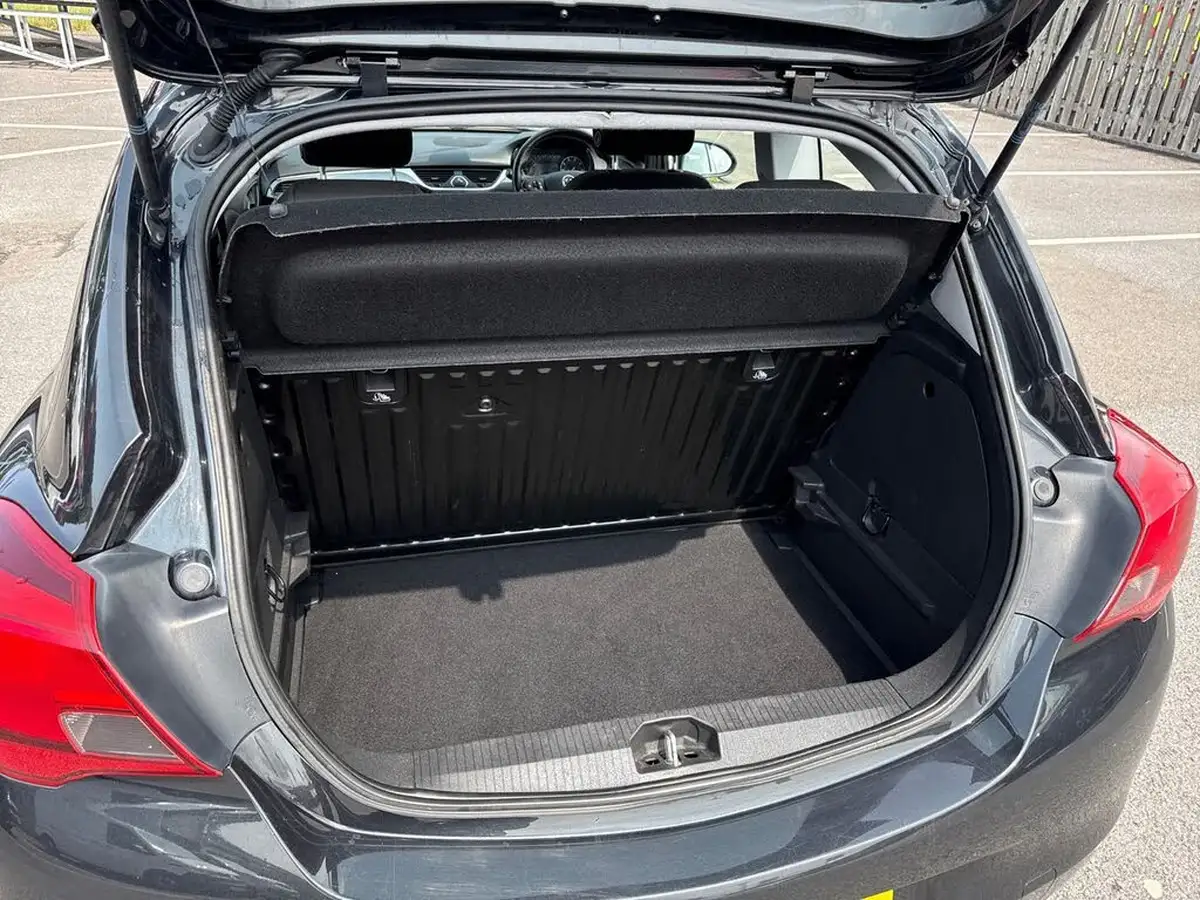 2015-vauxhall-corsa-12-excite-ac-3d-big-11