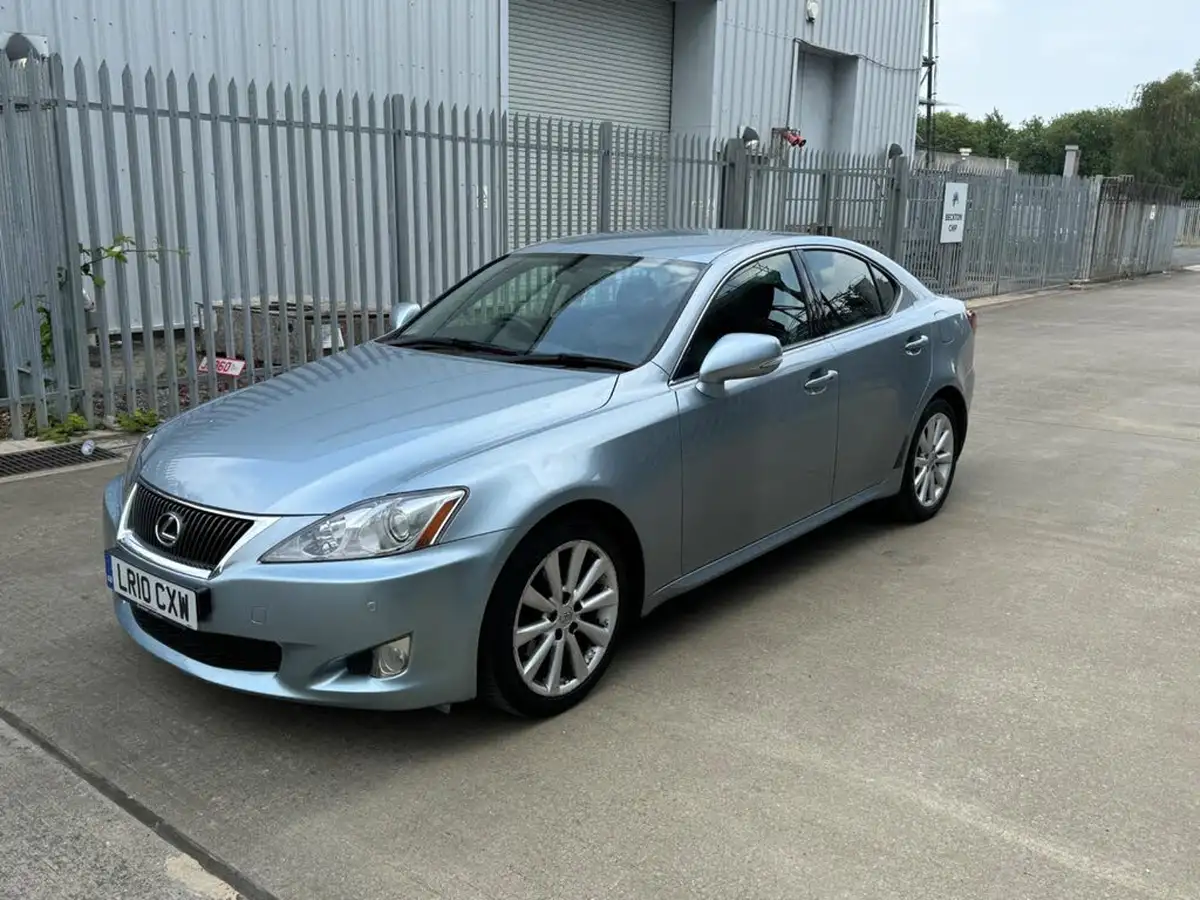 2010-lexus-is-250-25-se-i-dab-saloon-4d-auto-big-5