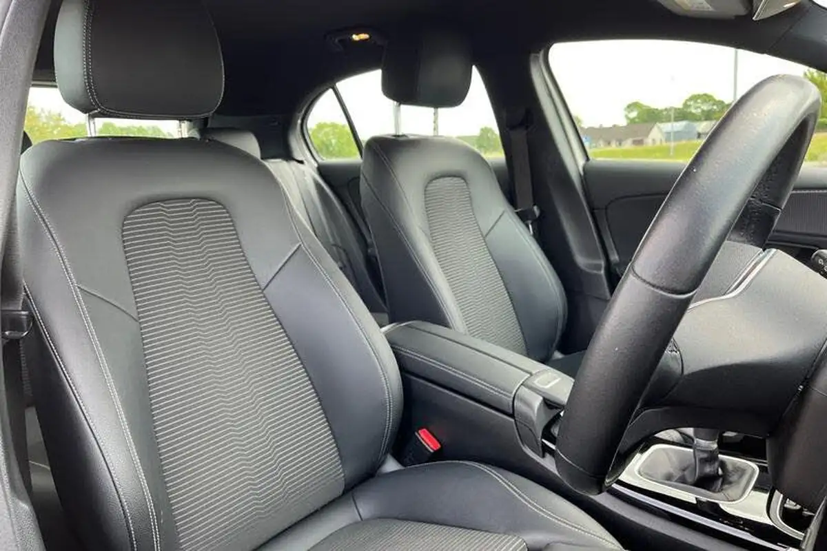 2020-mercedes-benz-a-class-13-a200-sport-executive-hatchback-5d-big-16