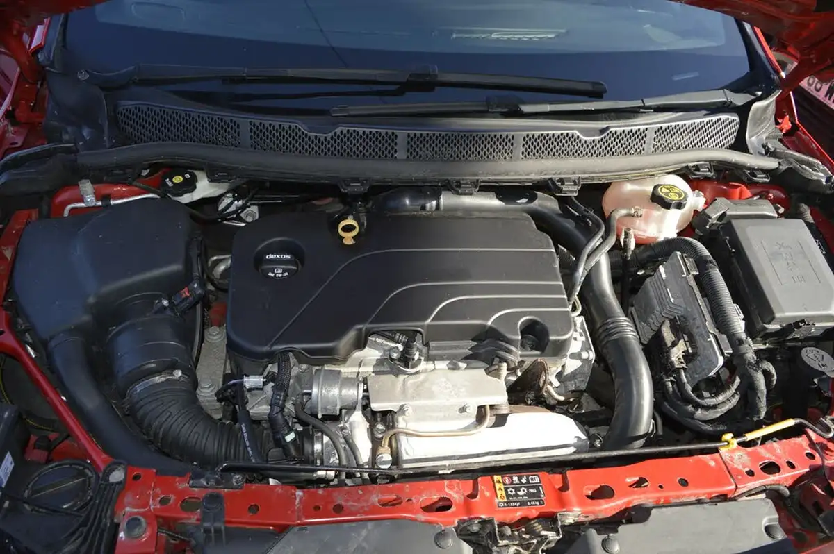 2017-vauxhall-astra-14i-16v-turbo-sri-nav-150ps-ss-sport-tourer-auto-big-19