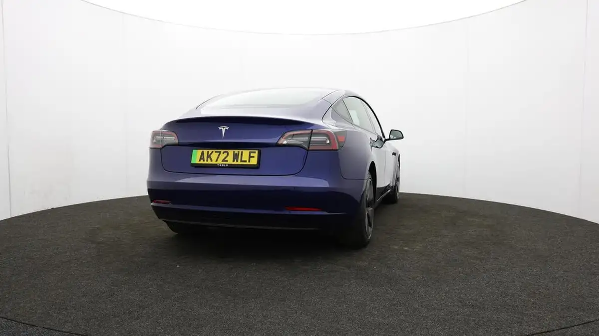 2022-tesla-model-3-e-rwd-big-68