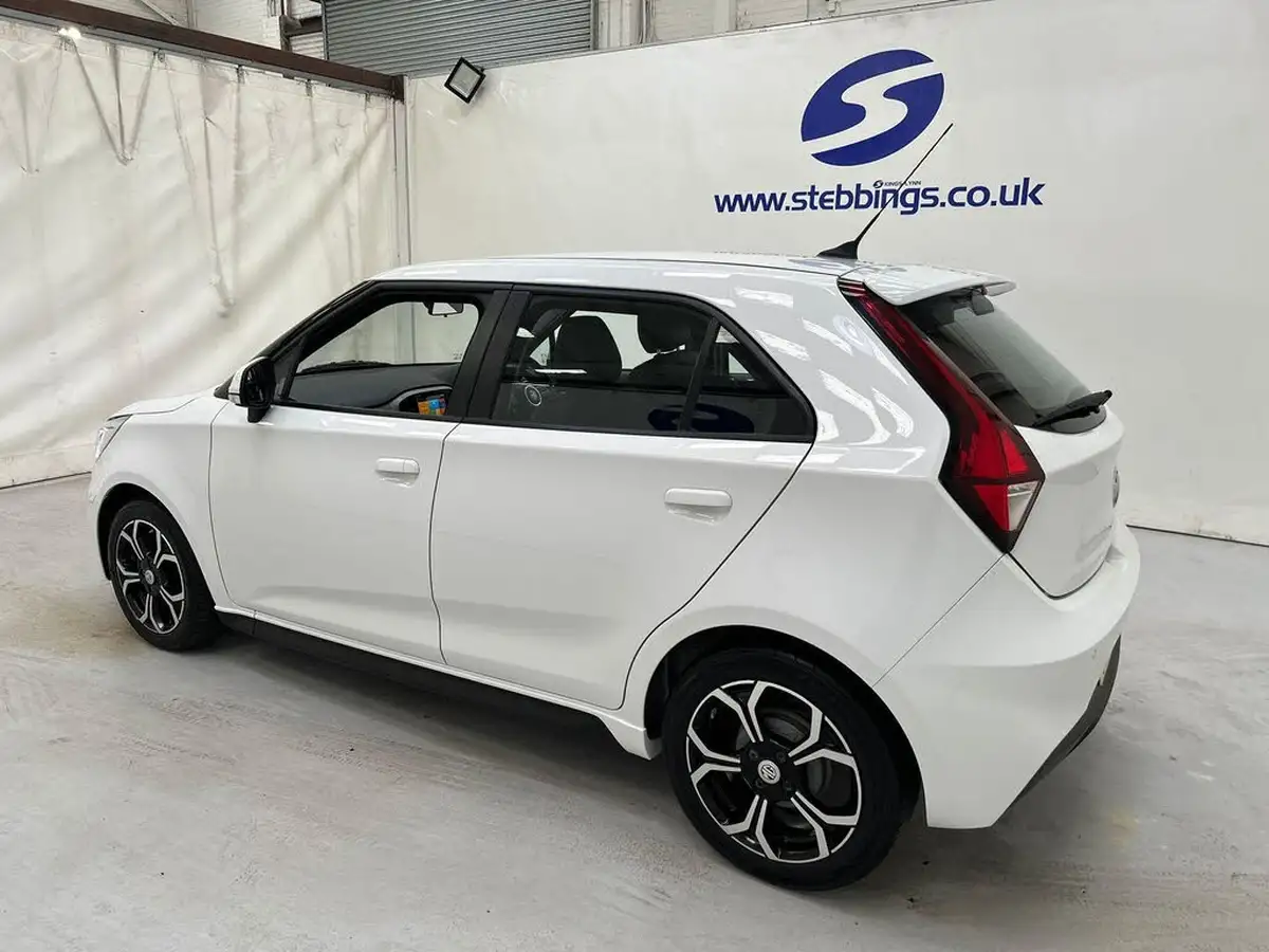 2021-mg-mg3-15-vti-tech-exclusive-nav-big-4