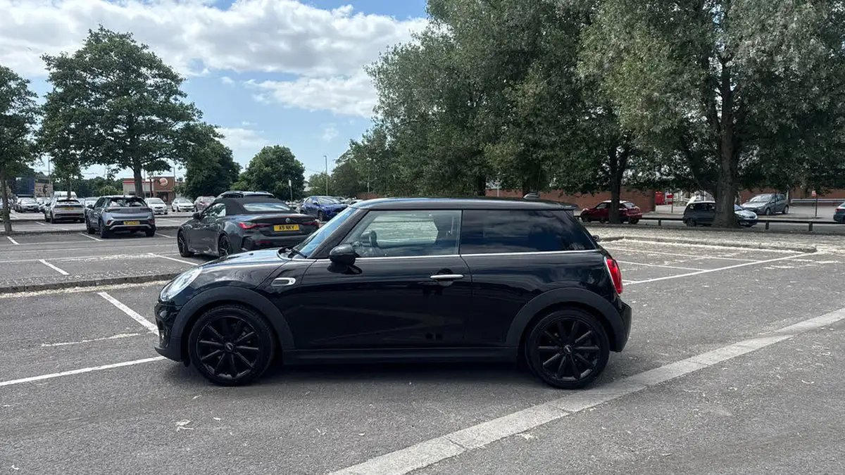 2016-mini-cooper-15-cooper-ss-hatchback-3d-big-5