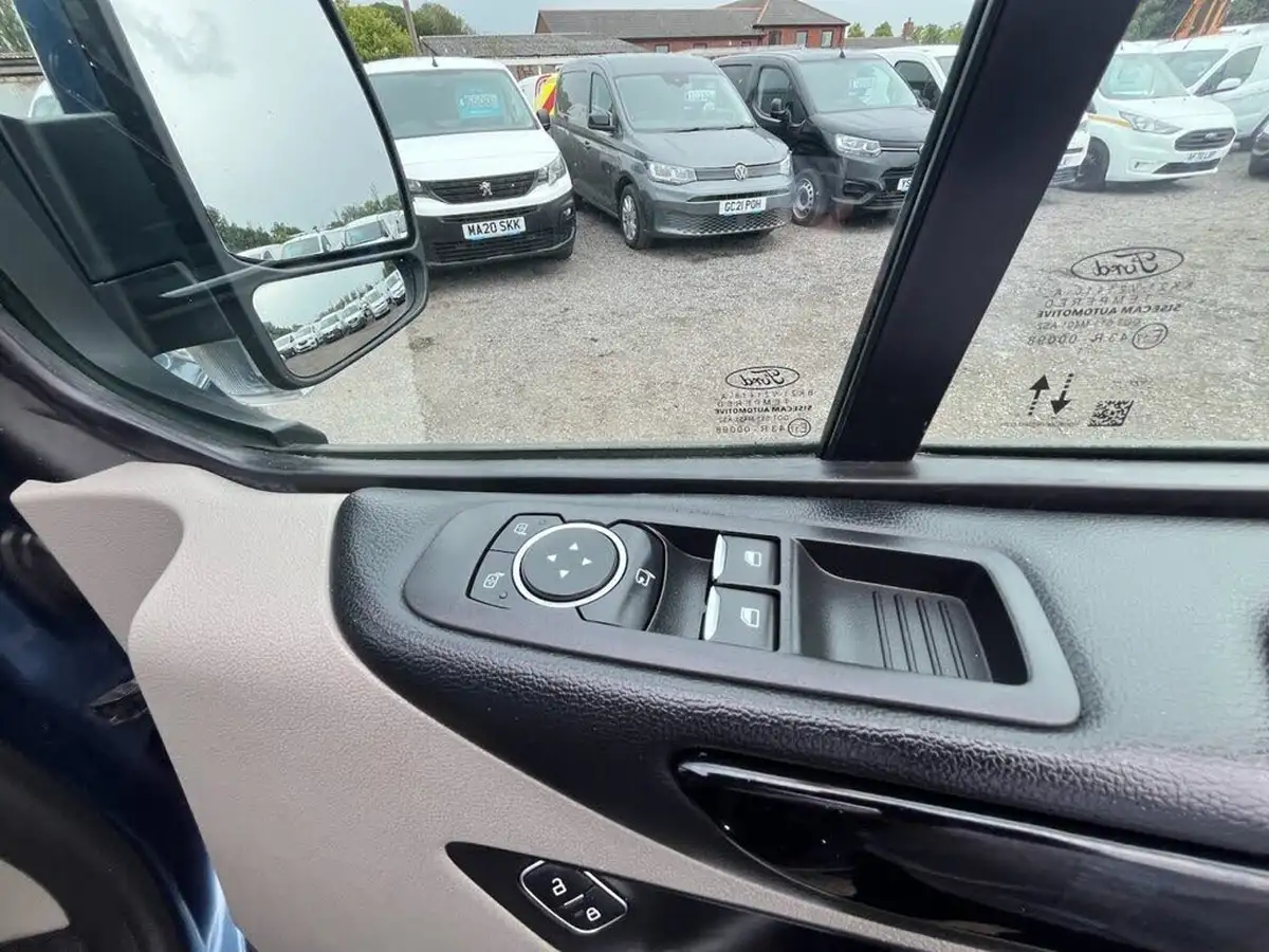 2021-ford-tourneo-custom-20tdci-320-l2-titanium-x-mhev-185pseu6dt-big-42