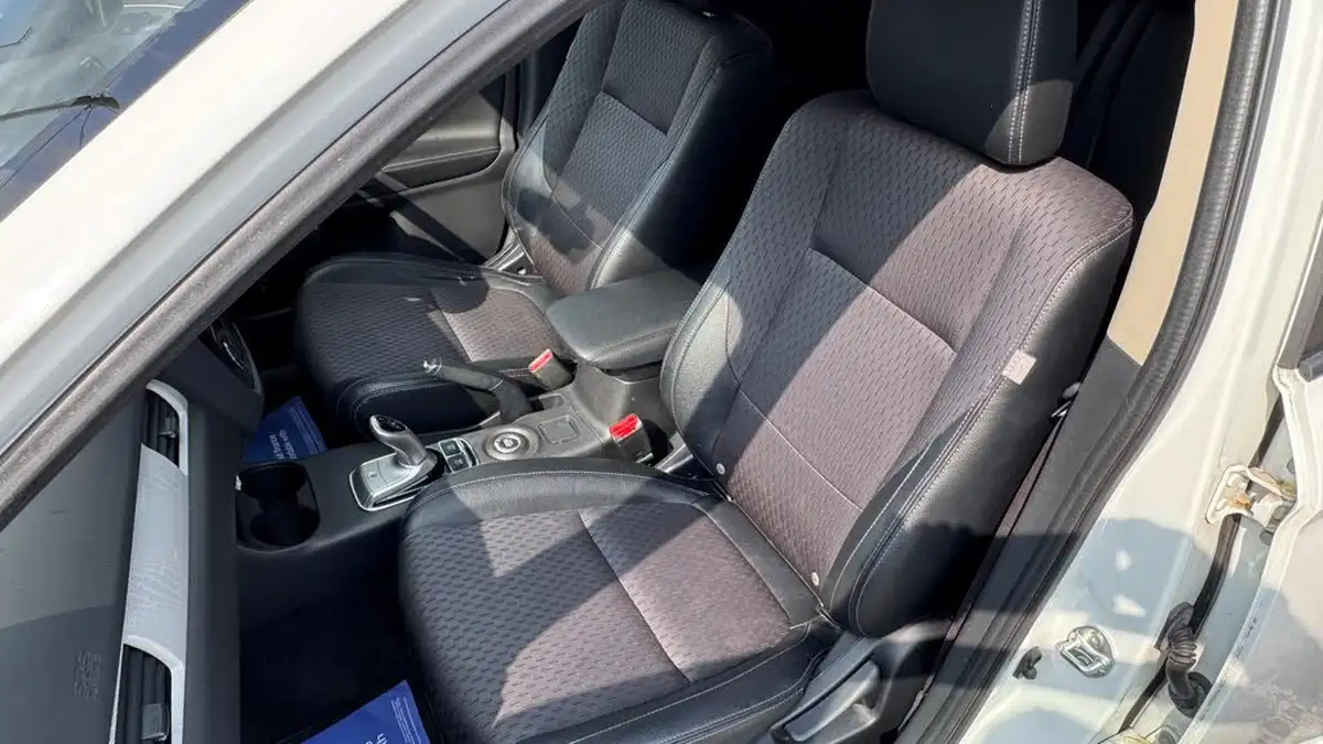 2015-mitsubishi-outlander-20-gx3h-phev-5st-big-18