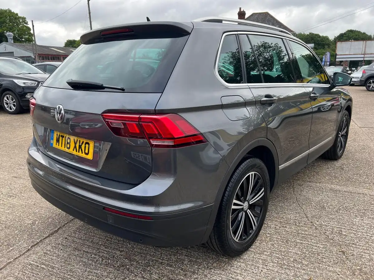 2018-volkswagen-tiguan-14-tsi-se-navigation-125ps-ss-big-6