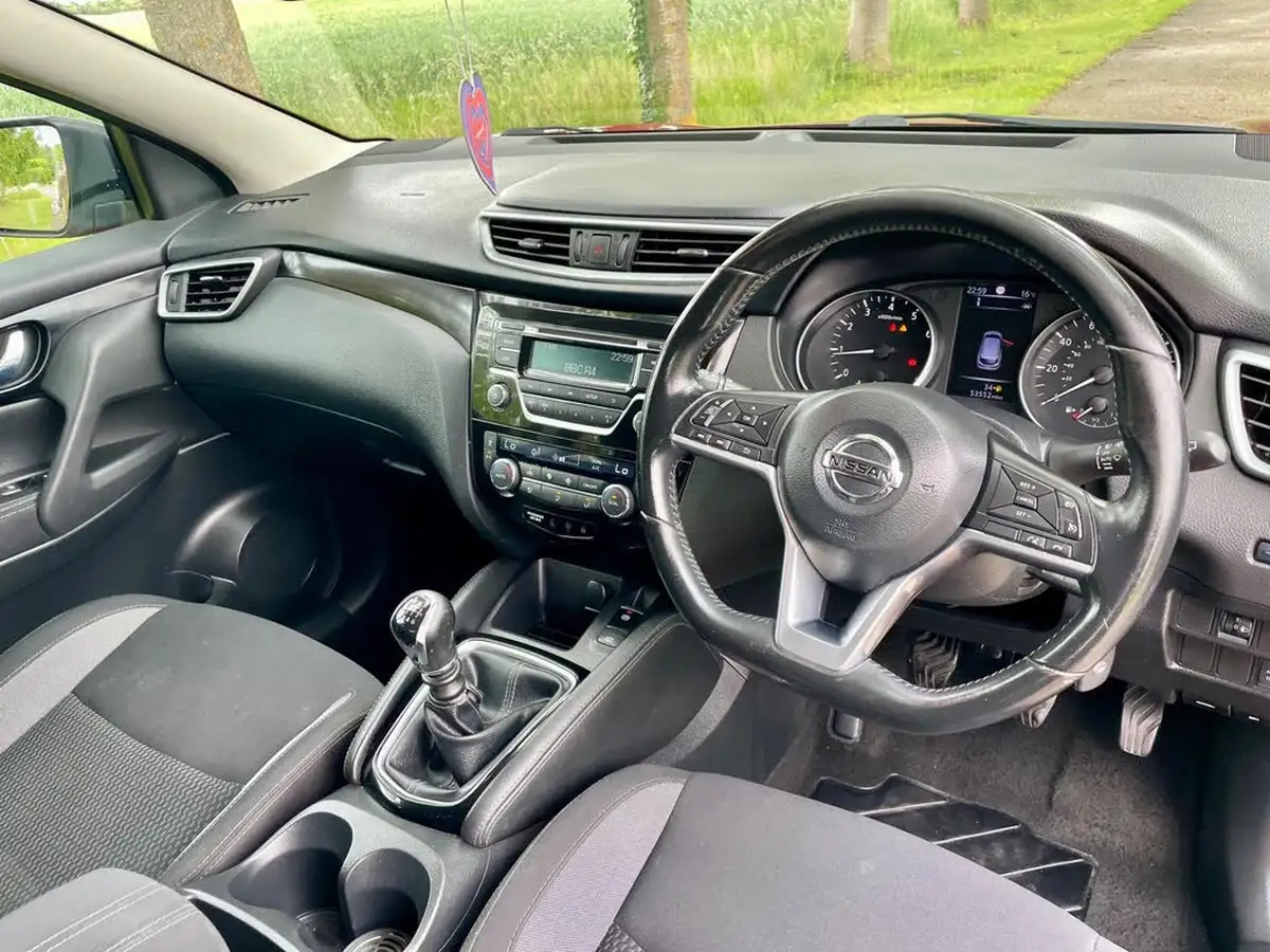 2018-nissan-qashqai-12-dig-t-acenta-big-37