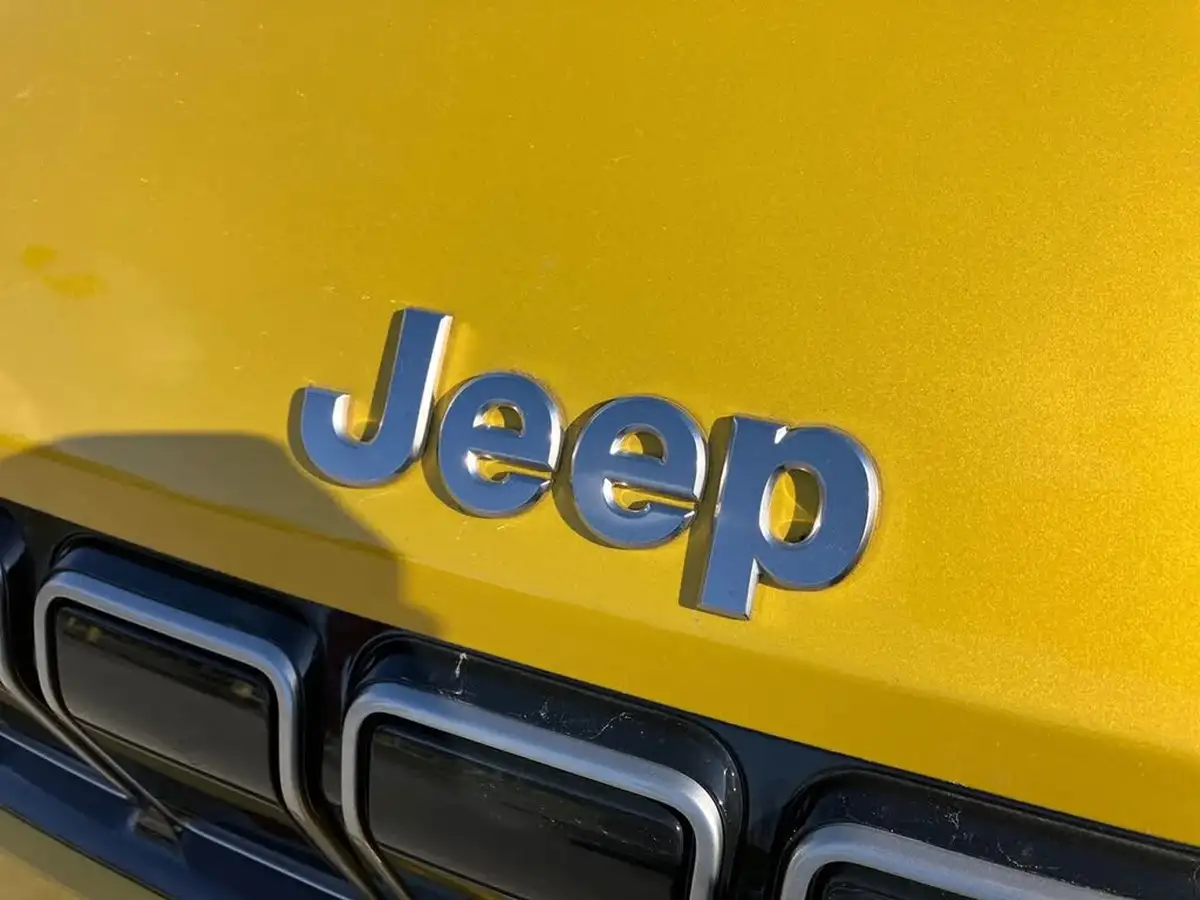 2024-jeep-avenger-12-gse-summit-e-hybrid-48v-auto-big-34